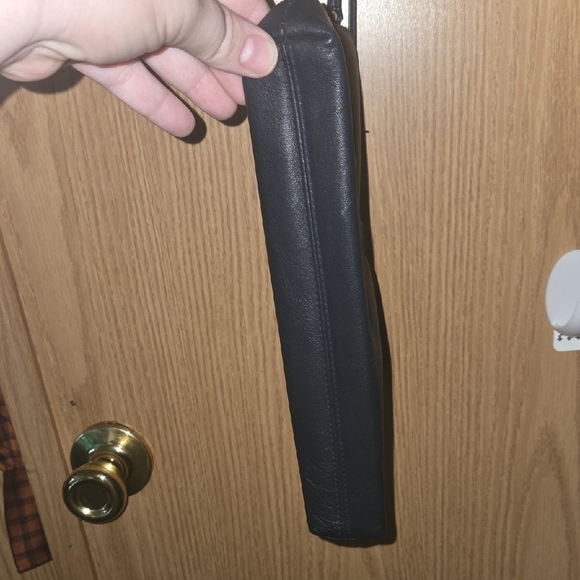 Vintage Etienne Aigner Navy Blue Leather Handcrafted Shoulder Bag - Picture 6 of 16